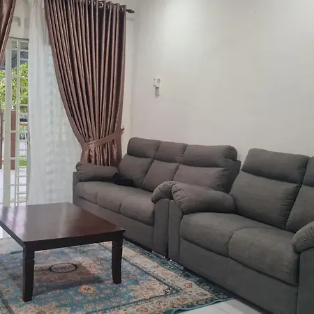 Anjung Klia House 01 With Neflix Villa Banting  Exterior photo