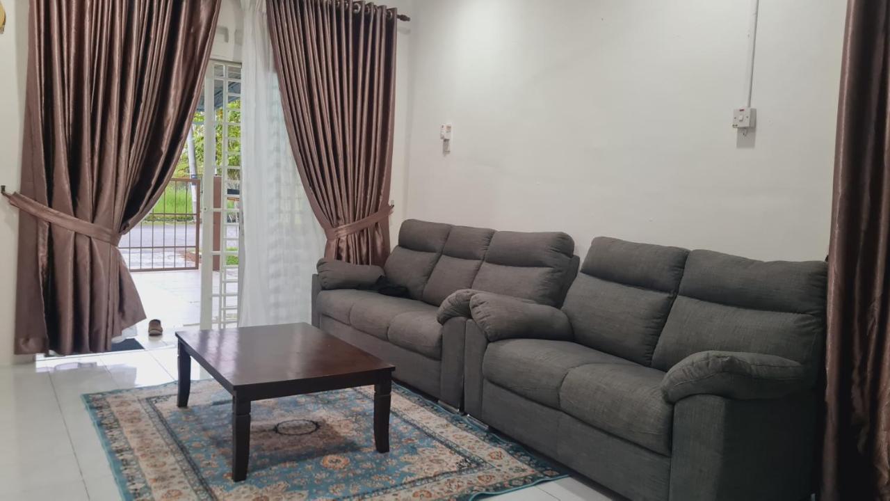 Holiday home Anjung Klia House 01 With Neflix *